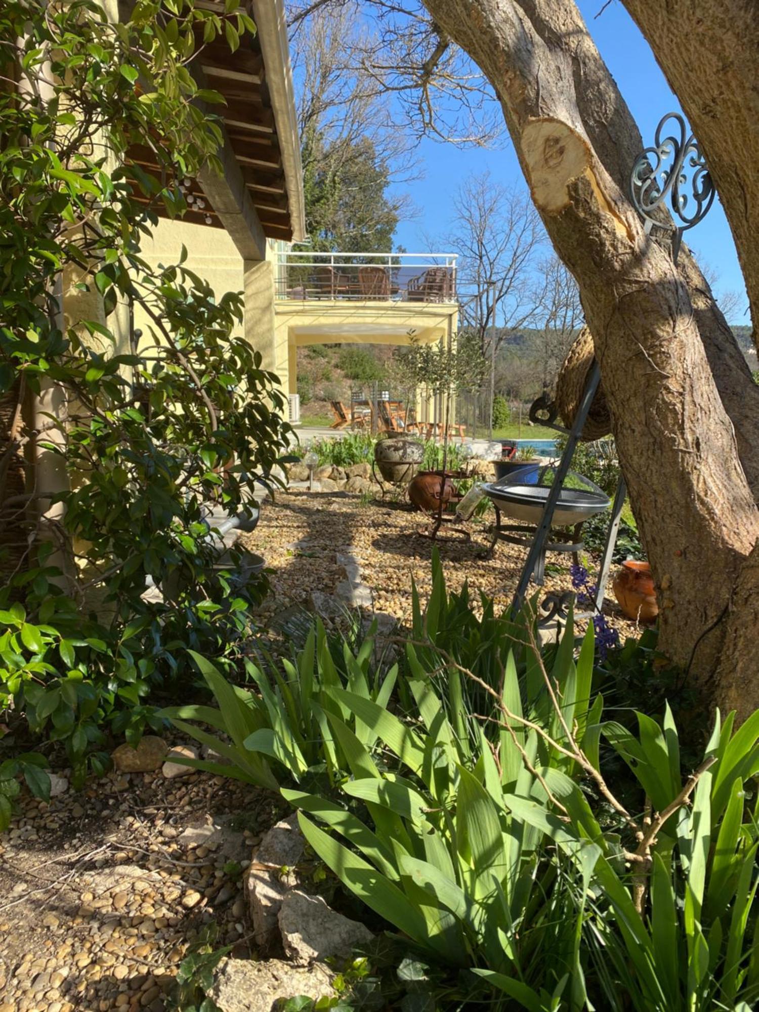 EntrecasteauxL'Eveil En Provence住宿加早餐旅馆 外观 照片